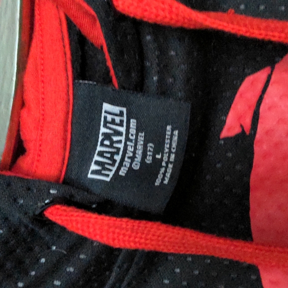 Marvel Deadpool Hoodie - Picture 3 of 4